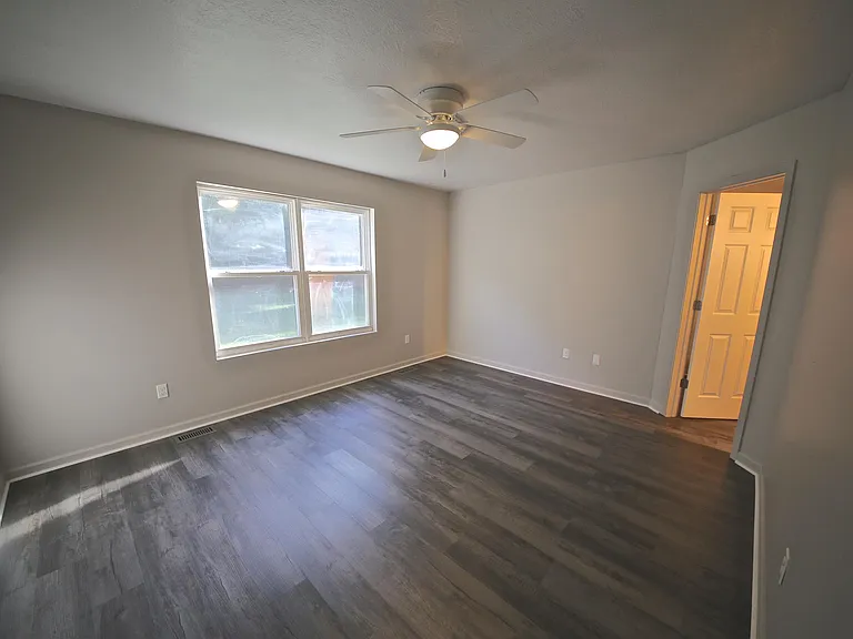 876 E Meadowlands Dr — Photo 15