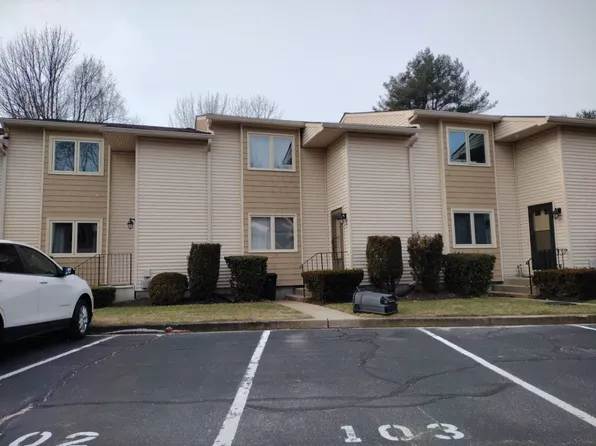 500 E Greenwich Ave APT 103, West Warwick, RI 02893