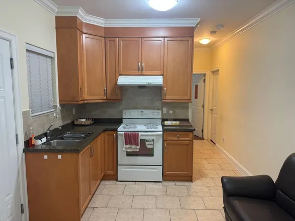 73XX Williams Rd, Richmond, BC V7A 1G5