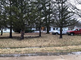 100 West St, Weldon, IL 61882