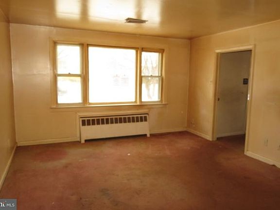 3rd image of 1016 Lawnton Ter
