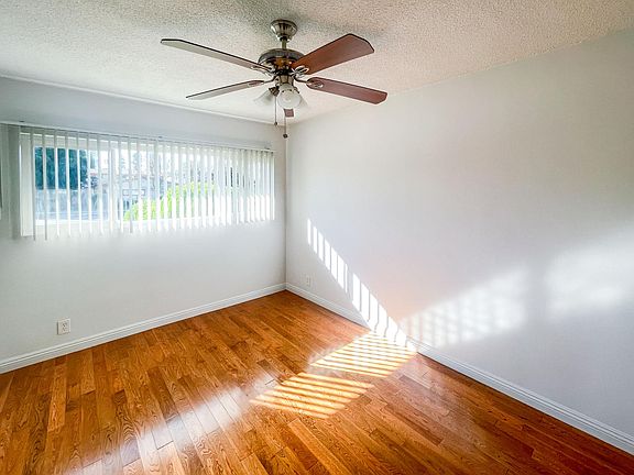 2nd image of 13837 Burbank Blvd APT 2