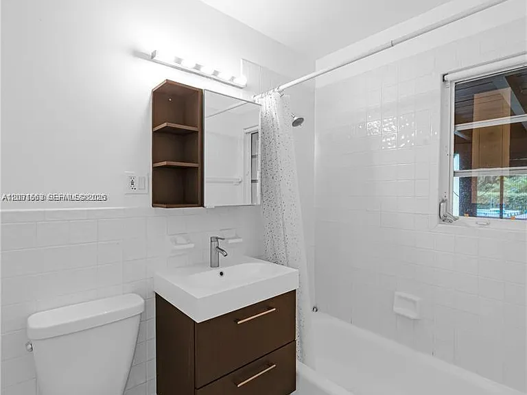 3261 SW 20th St — Photo 29