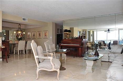 4th image of 1905 N Ocean Blvd APT E12c