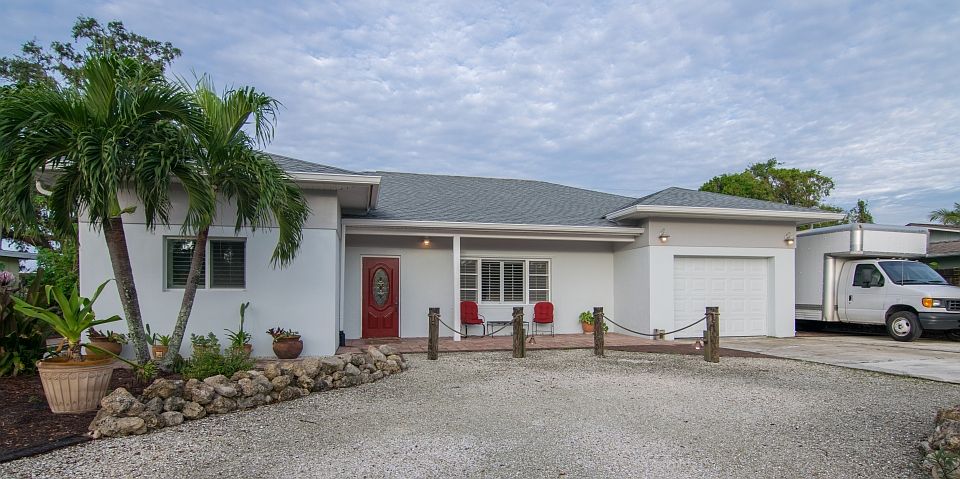 1st image of 27526 Los Amigos Ln