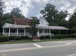 211 N Smith St, Claxton, GA 30417