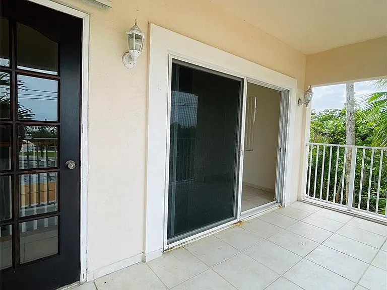 2605 Bay Dr — Photo 25