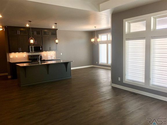 5th image of 6227 S Badlands Ct