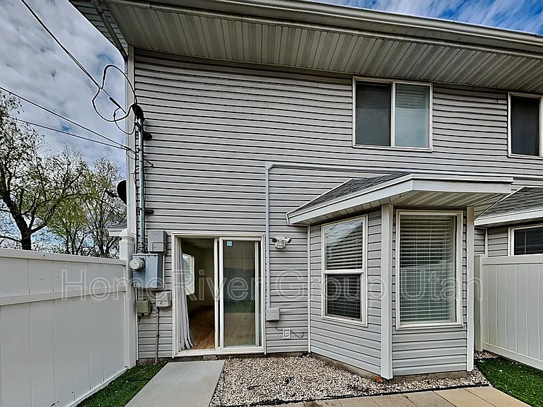 238 N Bliss Ct — Photo 18