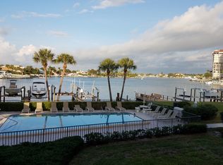 9815 Harrell Ave APT 202, Treasure Island, FL 33706
