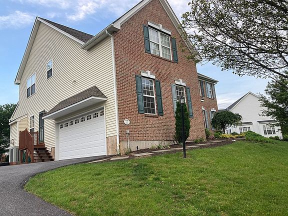 2nd image of 670 Christopher Ln