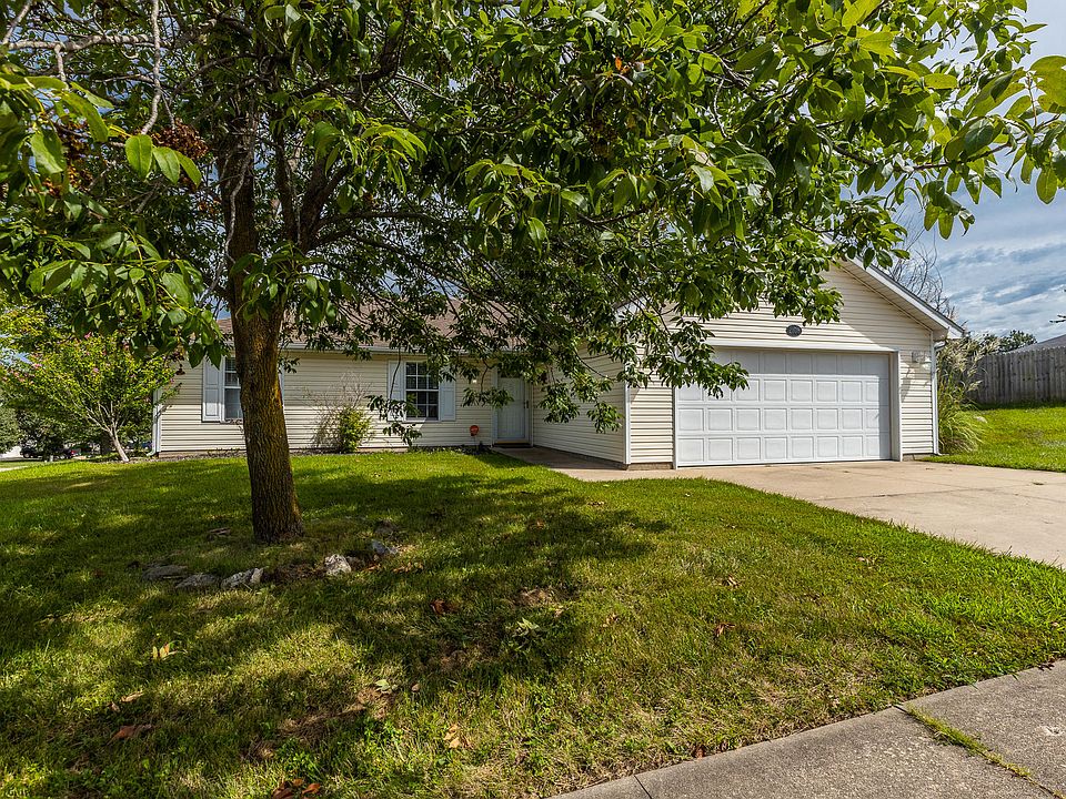 1st image of 2108 Pettis Dr