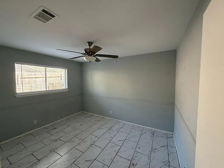 9405 Newberry Dr — Photo 11