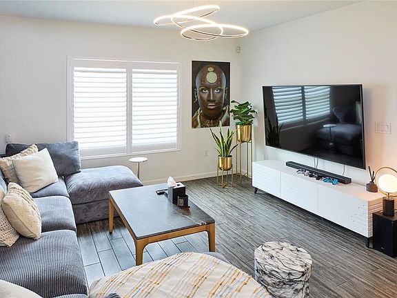 4th image of 832 CAMBRIDGE DRIVE