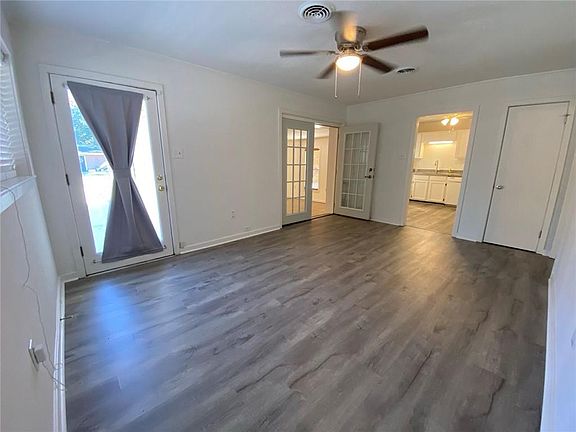 5th image of 350 Carolyn Dr