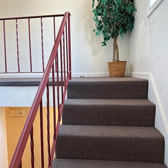 850 Broad St #6 — Photo 2