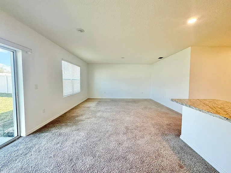 177 Sofia Ln — Photo 13