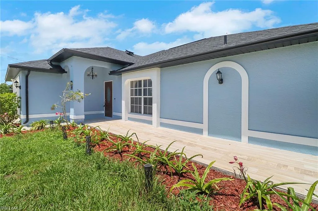 4 bed, 2.0 bath, 1712 sqft, $1,850 — Photo 3