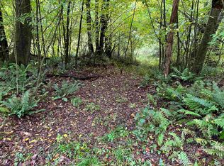 1 Deckers Trail Rd, Masontown, WV 26542