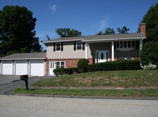 10 Tolpa Cir, Chicopee, MA 01020