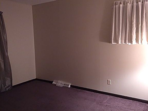 4th image of 20803 Louise Ln