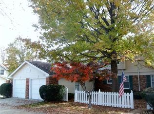 13312 W Woodlake Village Ct, Saint Louis, MO 63141