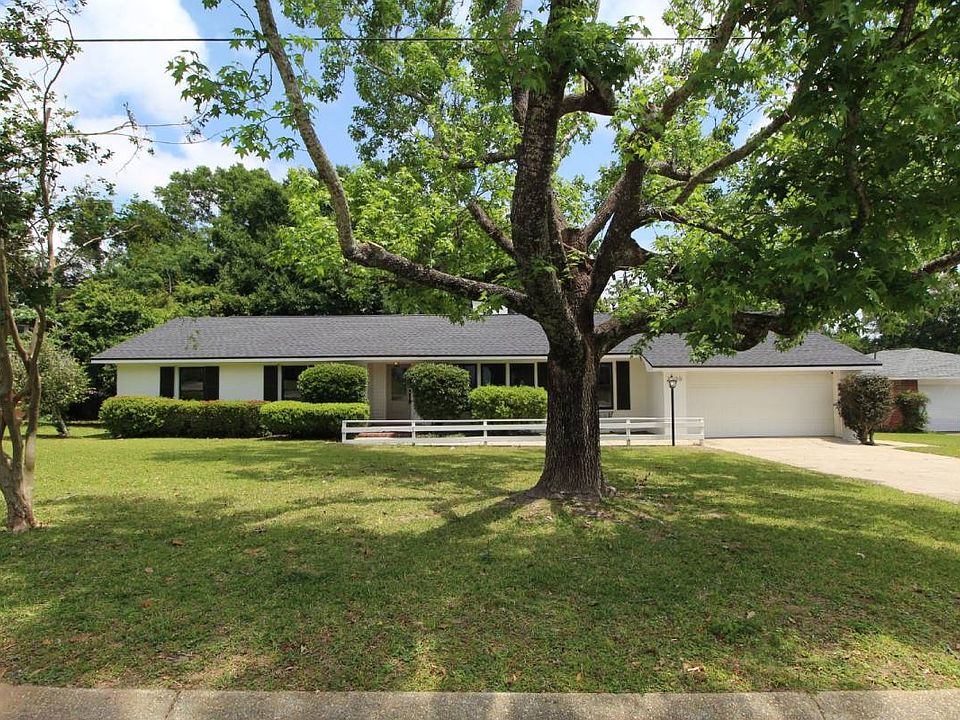1st image of 3530 Dunwoody Dr