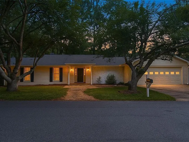 160 Boxelder Ln — Photo 1