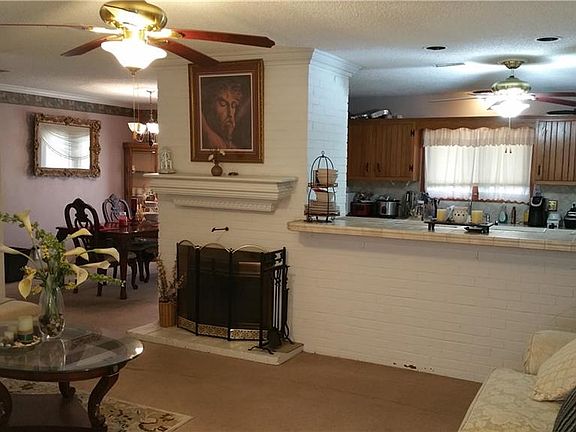 4th image of 3200 Club House Rd
