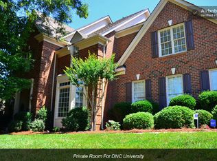 1612 Lionstone Dr, Charlotte, NC 28262