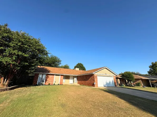 10105 Kirk Dr, Yukon, OK 73099