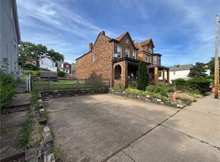 135 Rochelle St, Pittsburgh, PA 15210