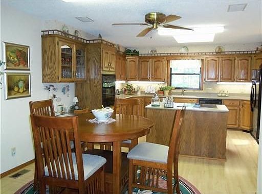 5th image of 10 Creetown Cir