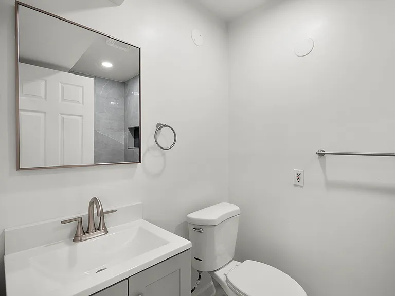 138 Maryland Park Dr — Photo 16