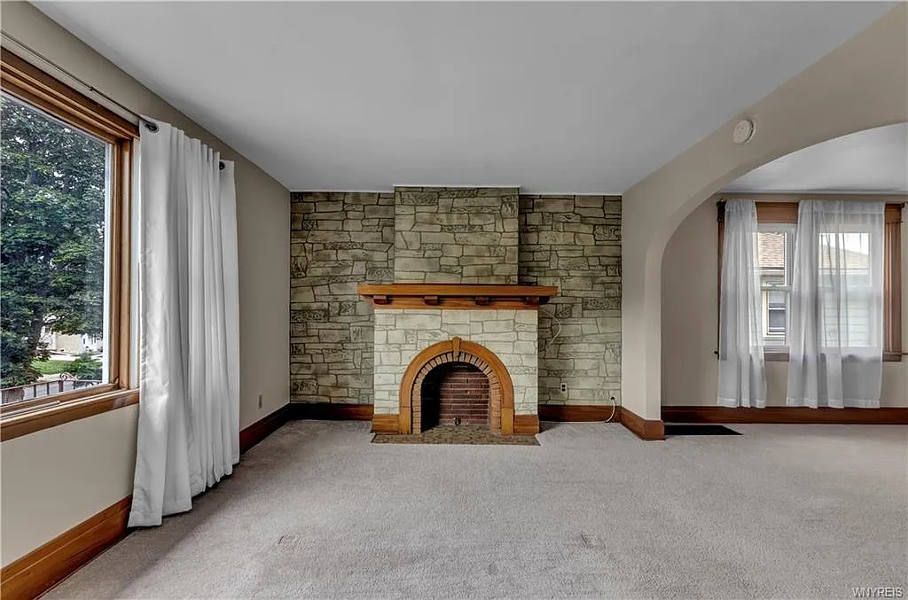 2 bed, 1008 sqft, $1,300 — Photo 4