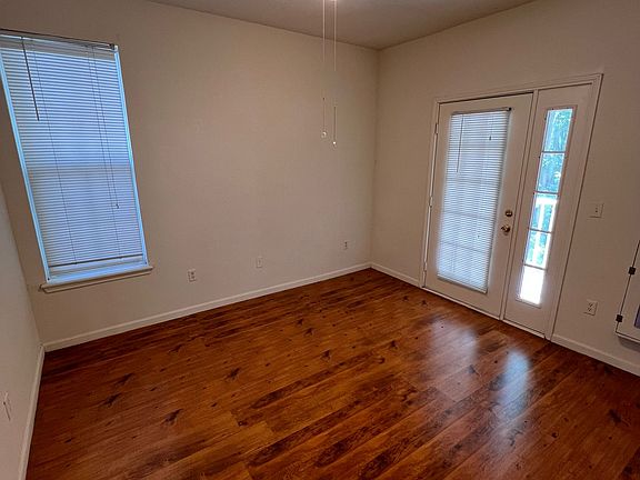 3rd image of 2049 Tizewell Cir APT 1102