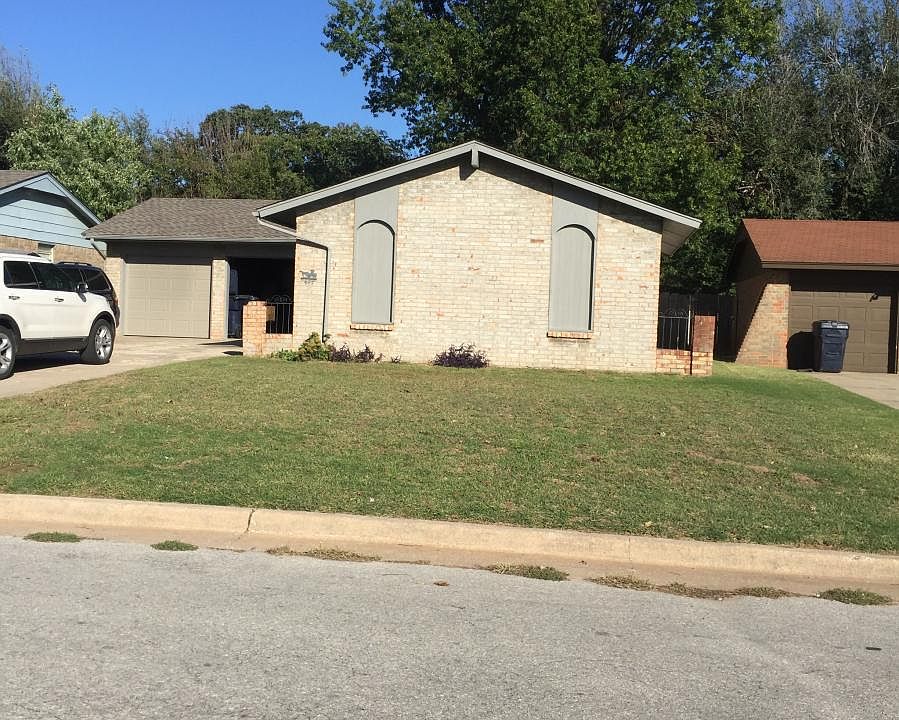 1st image of 604 N Anita Dr