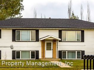 225 18th Ave SE APT 3, Minot, ND 58701