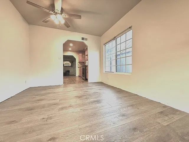 4 bed, 1336 sqft, $4,800 — Photo 3