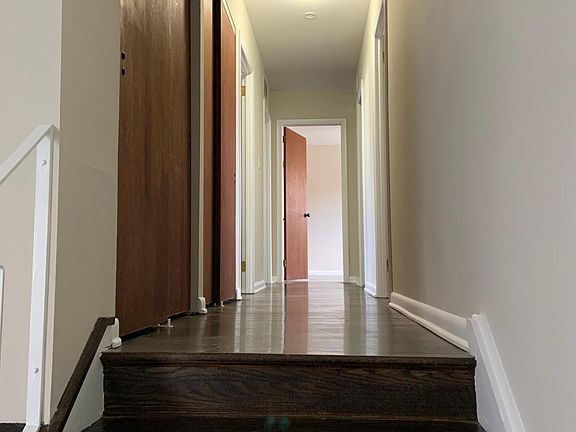 5th image of 2209 Jamaica Dr