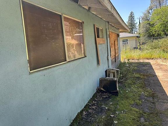 3rd image of 3909 Los Gatos Ave