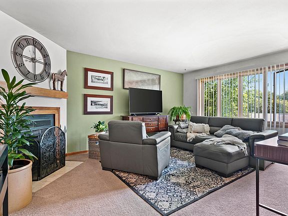4th image of 2665-67 Aberdeen Ct