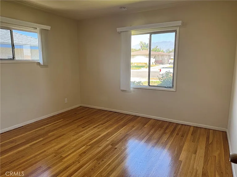 831 W Harvard Pl — Photo 16