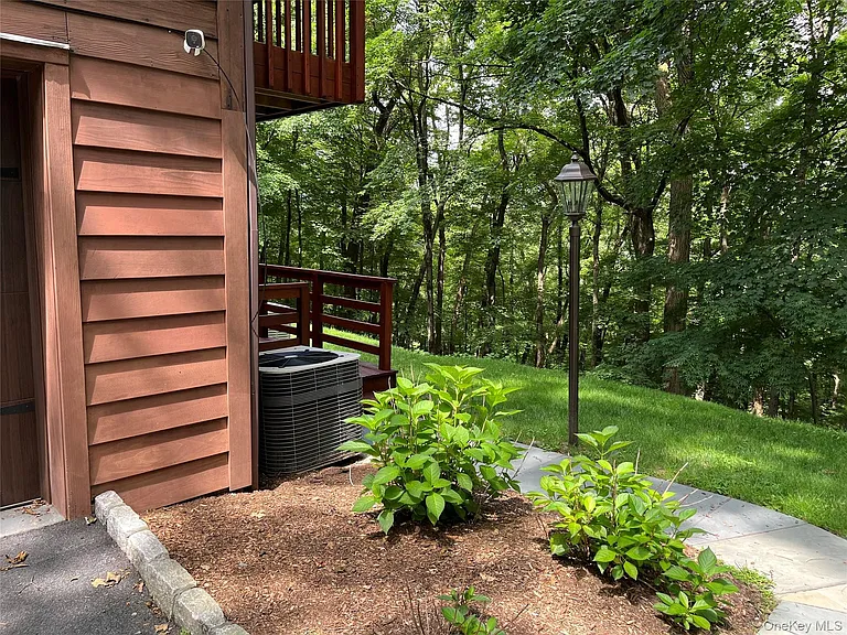 85 Paulding Dr — Photo 8