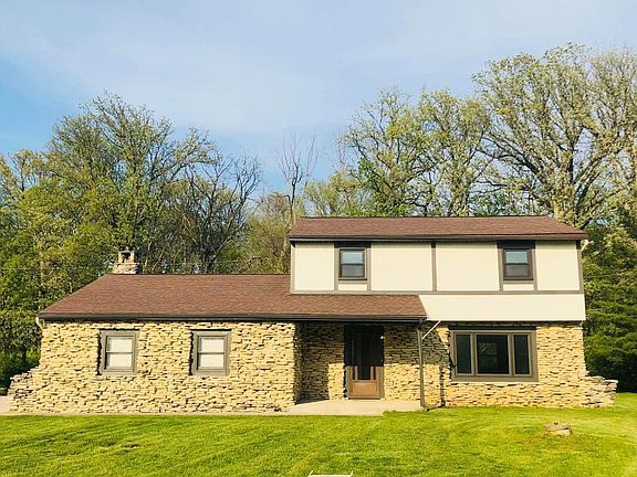 3rd image of 2406 Granada Ct N