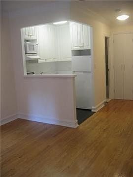 1st image of 231 E 46th St