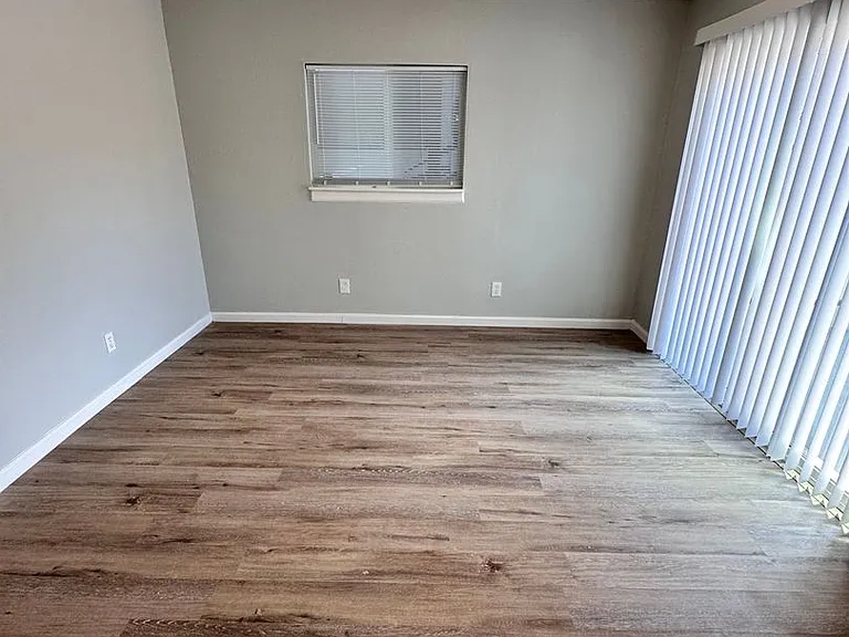 2120 La Veta Dr NE — Photo 23