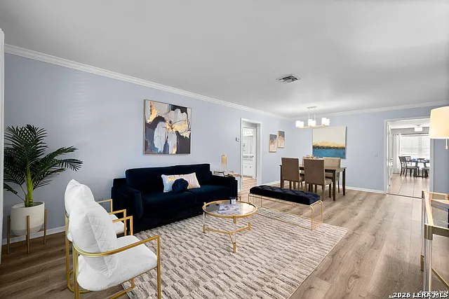 7926 Broadway #304 — Photo 3