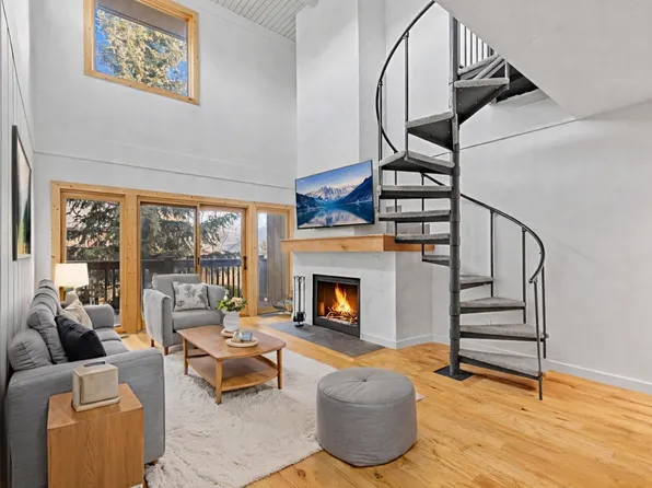 21 Buffalo Dr #28, Silverthorne, CO 80498