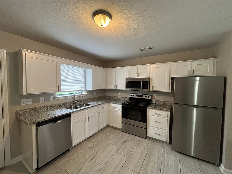 1108 Ruth Ann Dr — Photo 6
